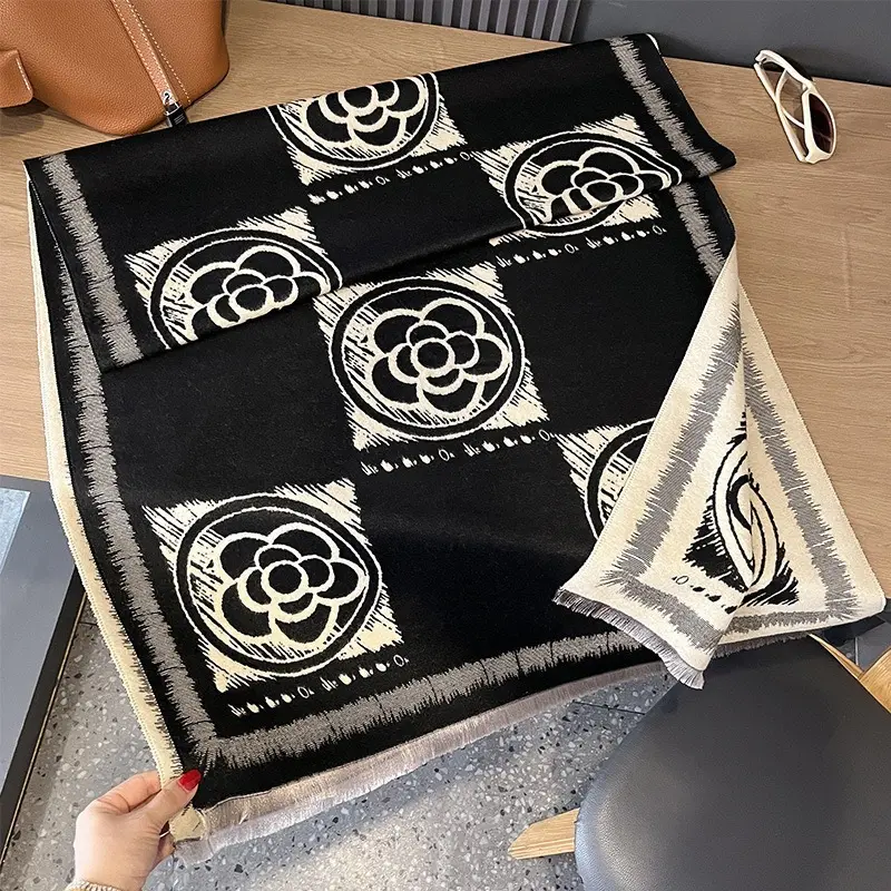 Square Mountain Camellia   Black