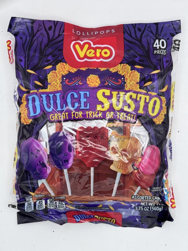 Vero Dulce Susto - 40-Count Halloween & Día de los Muertos Lollipop Mix - Sweet Fruity & Minty Flavors - Spooky Designs - Perfect for Trick-or-Treating & Party Favors