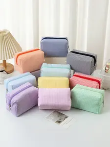 Large Capacity Makeup Bag Handheld Bubble Mesh Travel Cosmetic Organizer, Embroidered Striped Design, Ideal for Toiletries Storage, Makeup Organizer Pouch