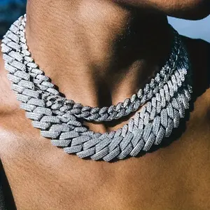 Raise Your Style: 3-Row Cuban Chain with Diamonds for Men - 14mm Hip Hop Necklace, High-Quality Material, Bold and Modern Design for Parties, Versatile Accessory, Luxurious and Shiny Look Geometric Brushed Snake