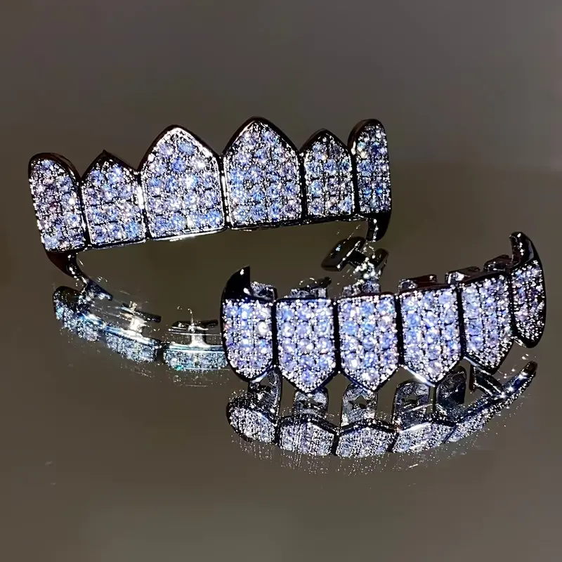 Hip Hop Bling Iced Out CZ Halloween Vampire Teeth Grills Caps for Men Women Top&Bottom Cubic Zirconia Golden Silvery Color Plated Tooth Grills Cap Jewelry