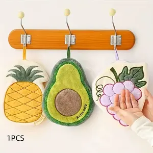 Cartoon Fruit Design Coral Fleece Kitchen and Bathroom Towel, Absorbent Hanging Towel, Fun Pattern, Quick-Dry Fabric, Practical Housekeeping