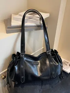 Fashionable   simple   one-shoulder handbag, drawstring pleated design, metal buckle wide shoulder strap, comfortable, casual   exquisite  versatile  multi-color optional, suitable for daily travel, shopping, etc.