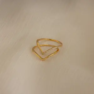 Curve Stacking Set by Caitlyn Minimalist - Set of 2: Diamond Chevron Ring & Minimalist Curved Ring - Vintage Stacking Rings.- Dainty Gold Jewelry - Gift for Her