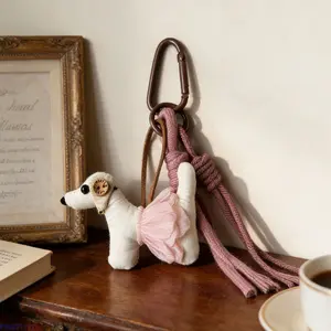 Vintage Handmade Animal Tassel Keychain - Knotted Tassel Doll Keychain, Vintage Bunny Dog Giraffe Pendant for Handbag Decor Ideal for Backpack Decoration, Birthday Gift, Purse Ornament & Cottagecore Outfit Match