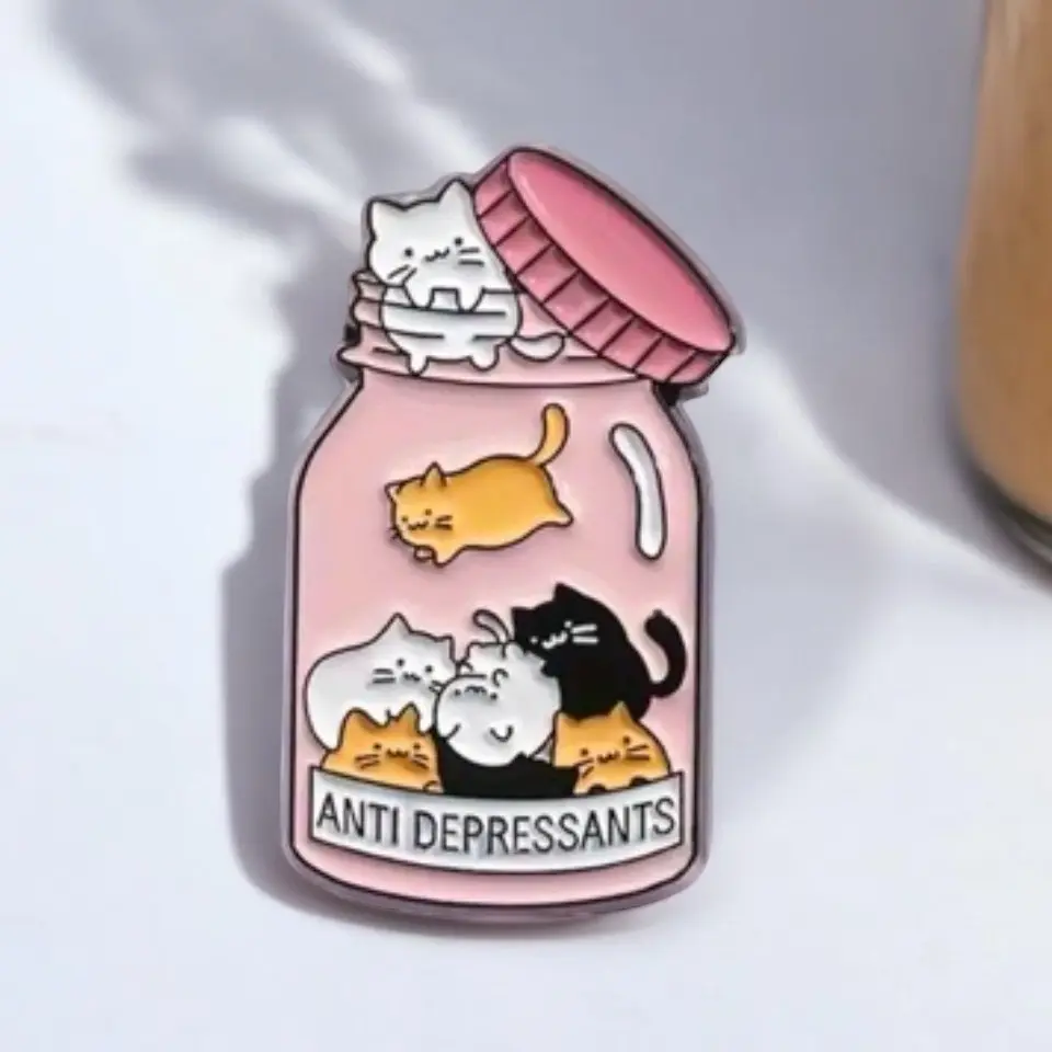 Cat Lover Enamel Pin for Nurses - Perfect Accessory for Cat Lovers