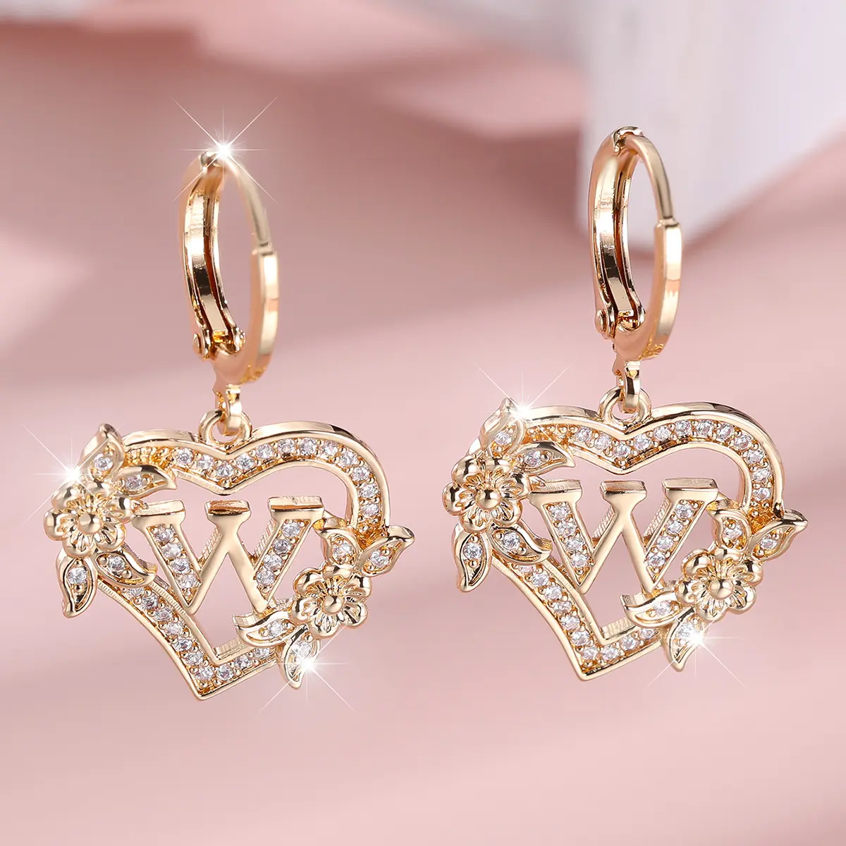 Golden White Diamond W