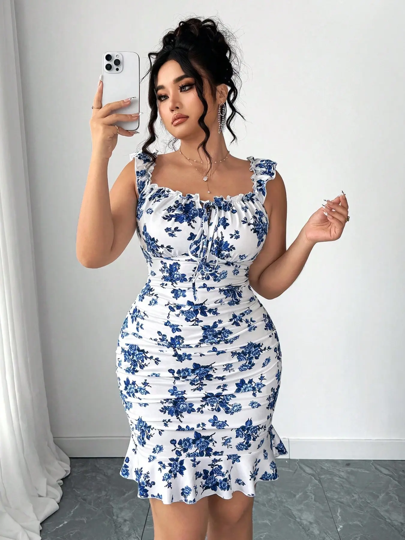 Women's Plus-Size Summer Vacation Print Dress, Two-Tone Floral Ruffle Sleeveless Short Dress with Elastic Waistband and Bust Support, Casual Wear, Womenswear, Beach Sundresses