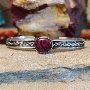 Navajo Made Purple Spiny Oyster Shell Chain Cuff by H.M. GJ-BRC-0128