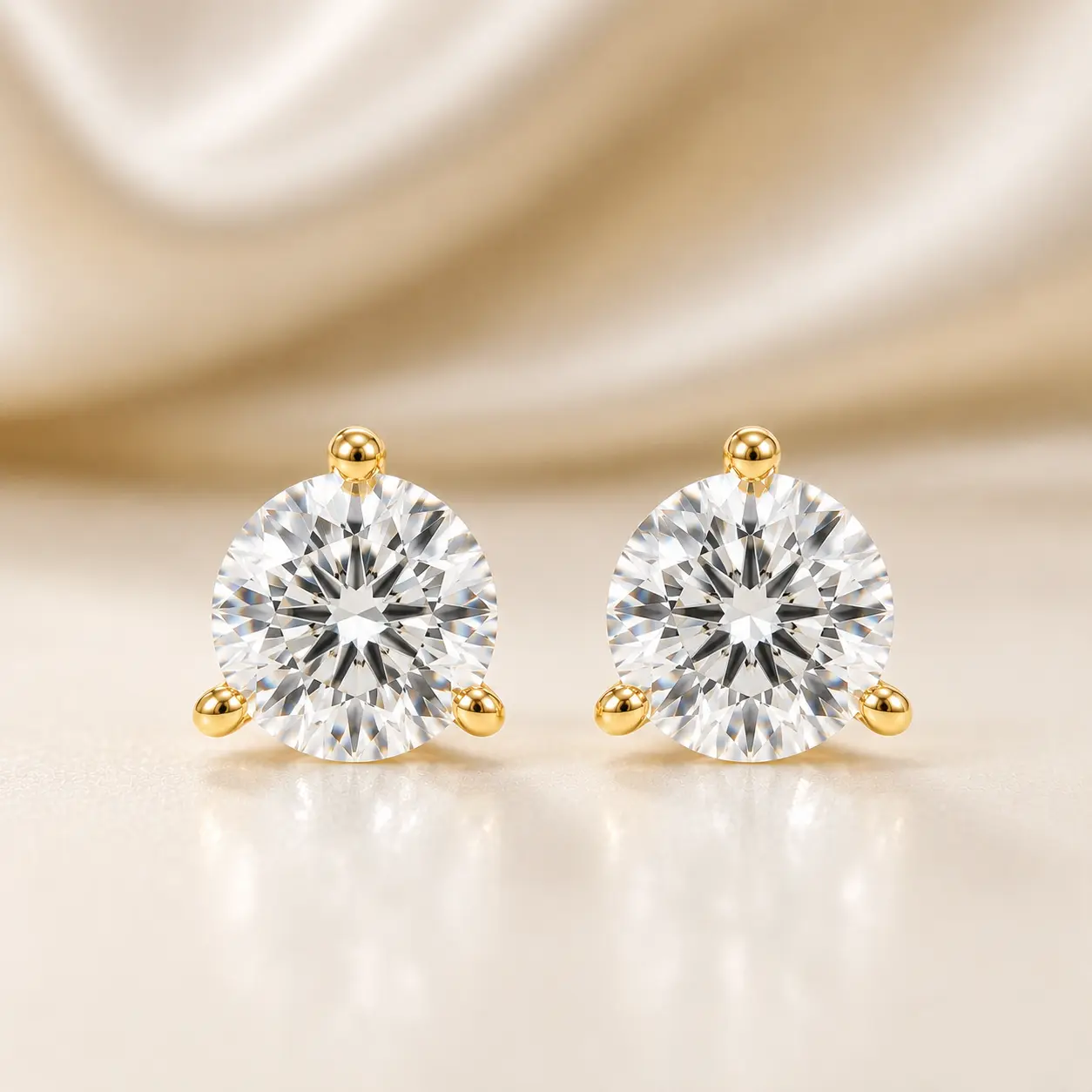 IGI Certified E VS1 Lab-Grown Diamond Stud Earrings IGI Certified E VS1 Lab-Grown Diamond Stud Earrings