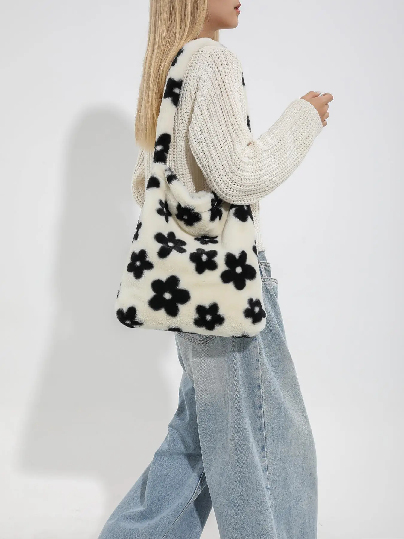 Women's Floral Print Fluffy Plush Soft Flap Shoulder Bag As Popular Winter Item, Fuzzy Warm Trendy Large Capacity Tote Bag for Daily Use, Female All-m