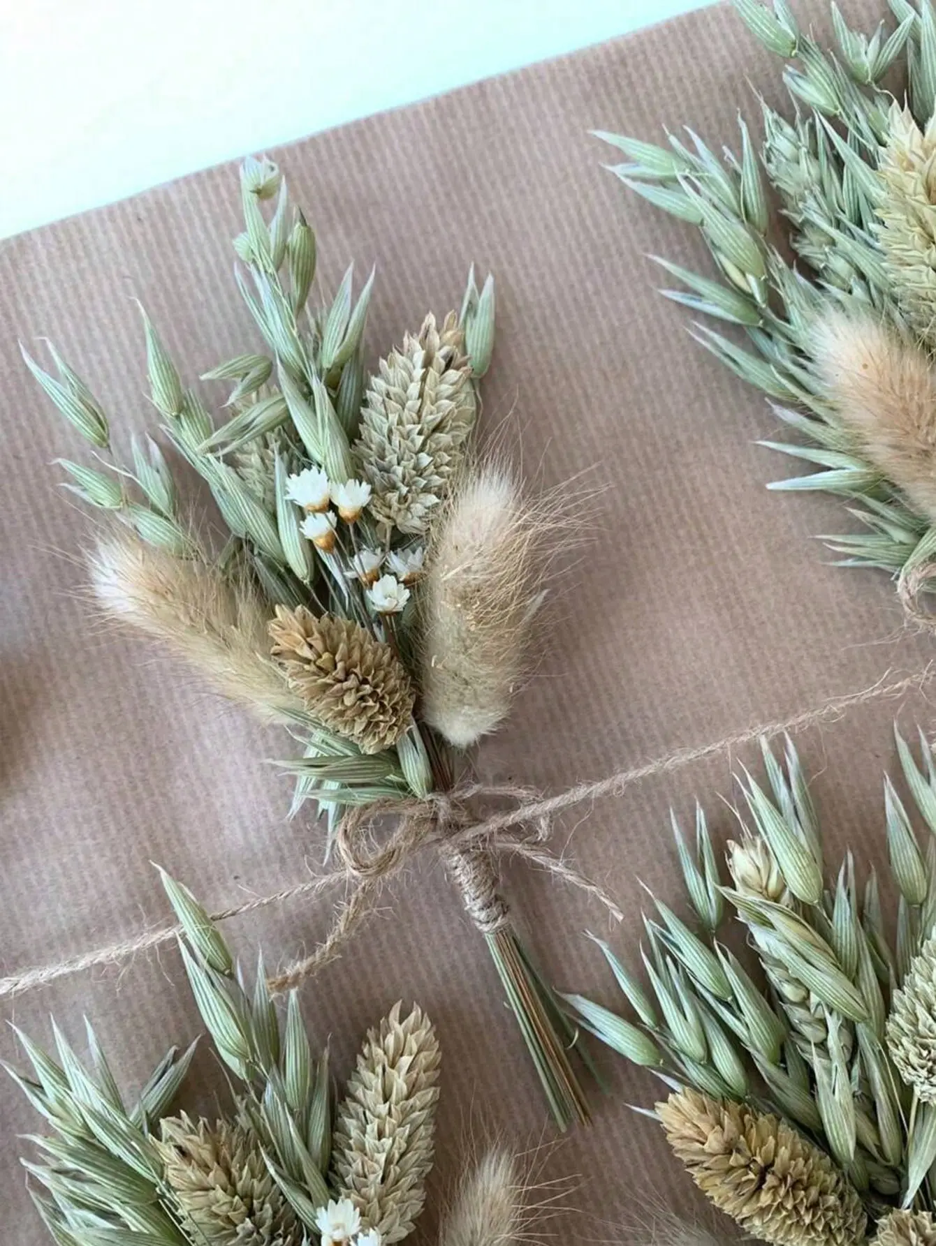 6PCS Mini Dried Flower Bouquets, 5.9in Small Rustic Boho Dried Floral Bundle for Wedding Favor, Boutonniere, Gift Wrapping, Table Decor and DIY Crafts