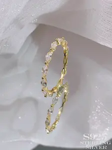 Exquisite Light Luxury Ring, Fully Adorned with Artificial Marquise-Cut Zirconia, Exquisite Band, Niche Design with High-End Aesthetic, Versatile Everyday Stackable Jewelry.