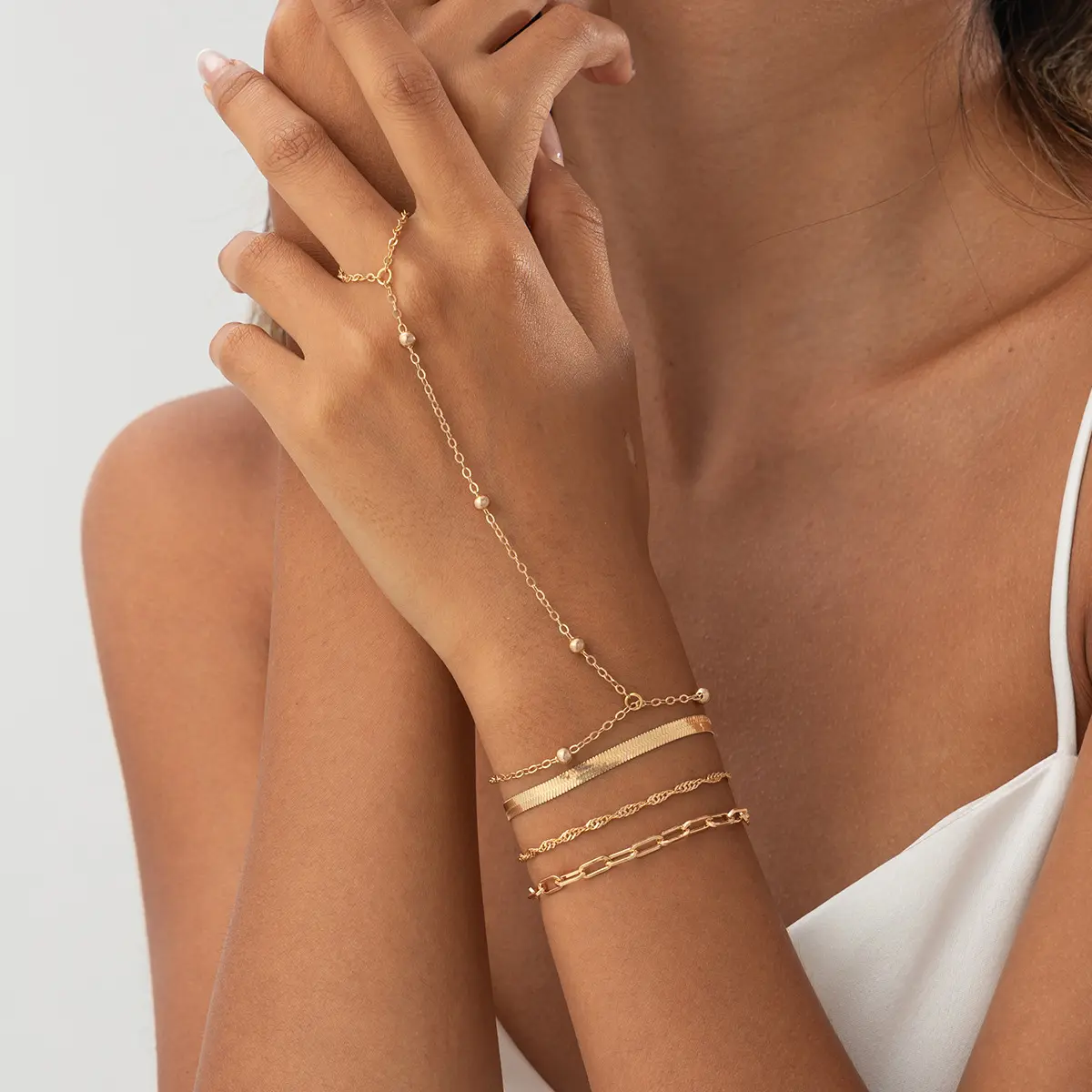 4pcs women's fashionable bracelet interlocking bracelet daily versatile metal chain back bracelet set