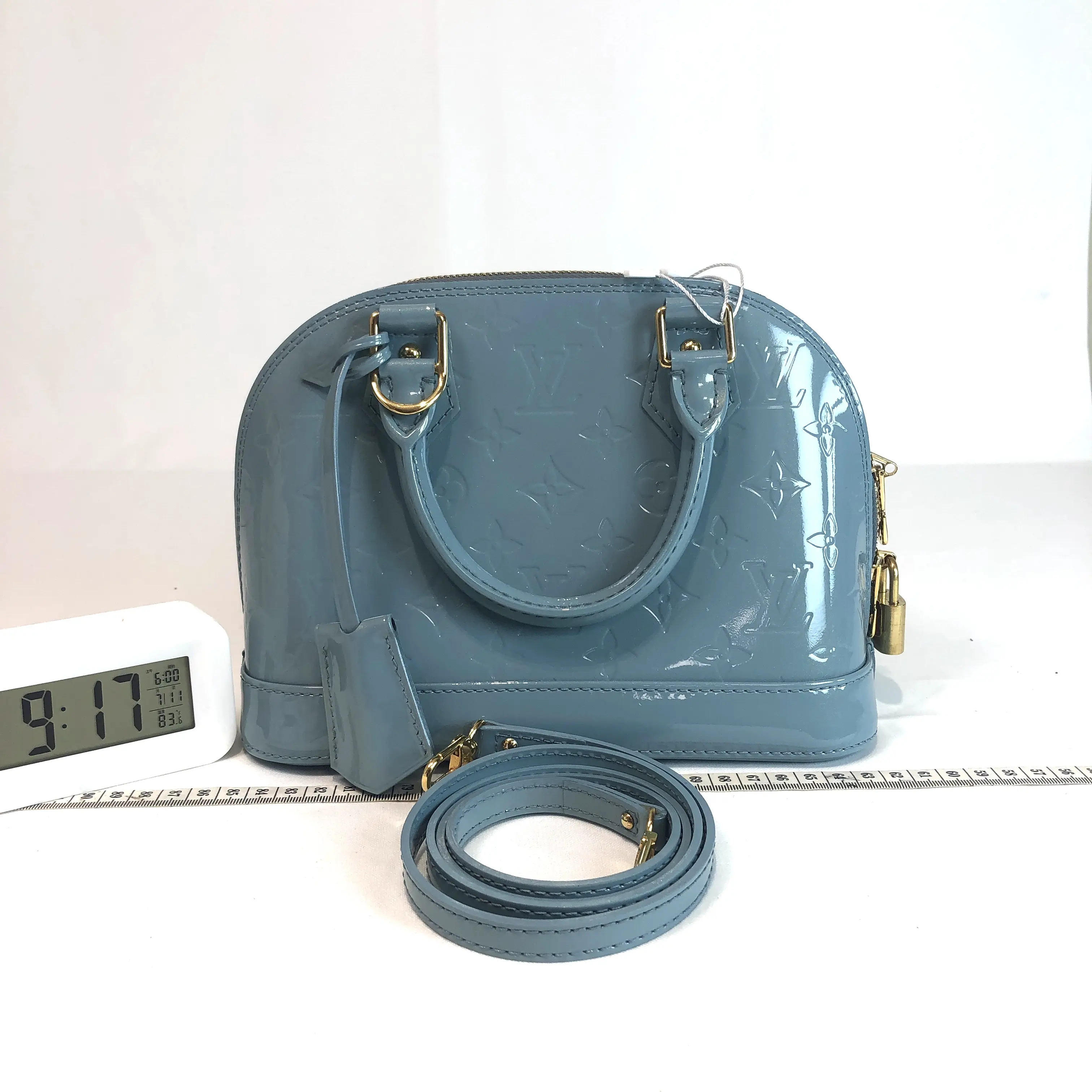 Pre-owned Louis Vuitton leather tote bags Alma Light Blue Monogram Vernis 602426