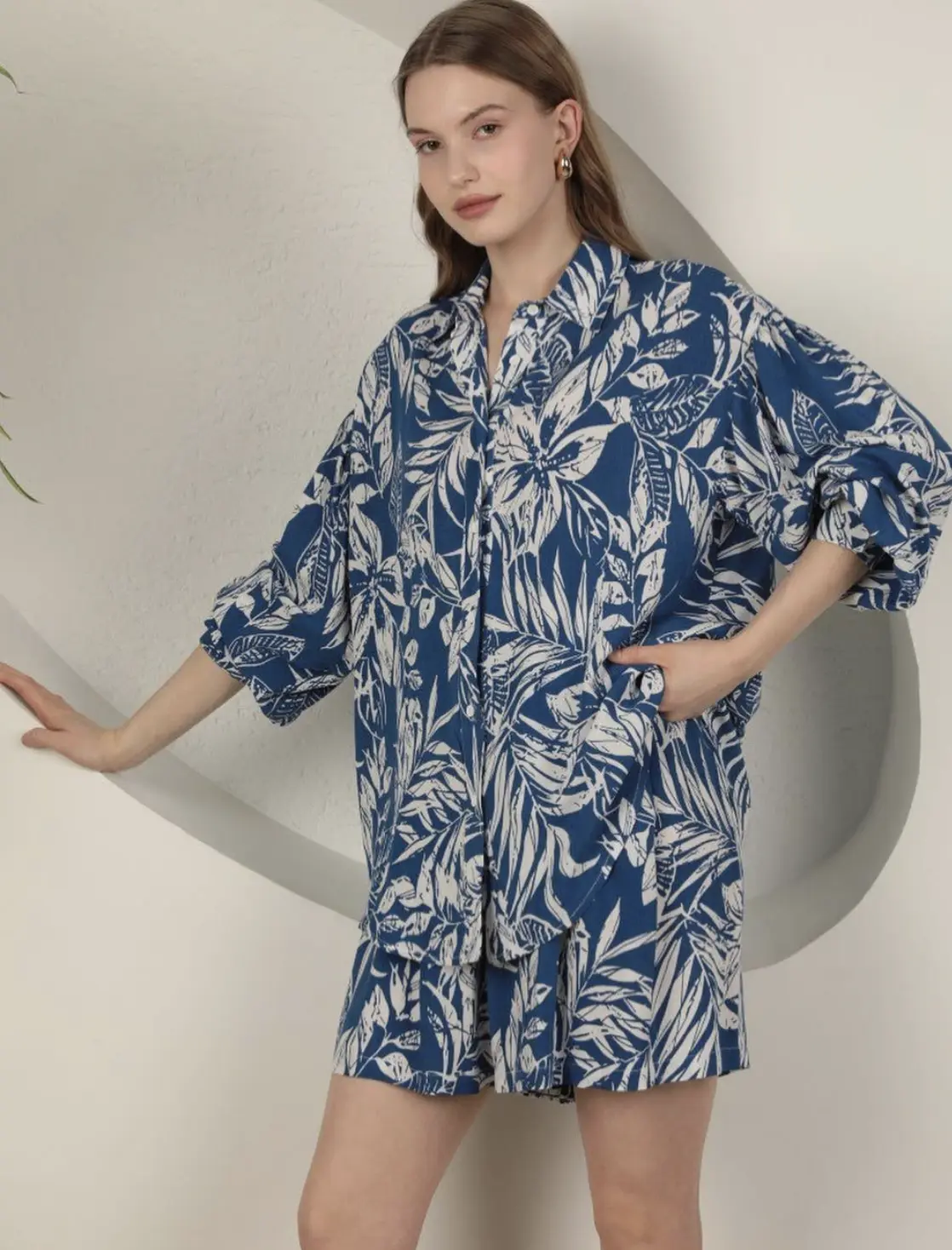 Women's Blue Tropical Print 2 Piece Shirt & Shorts Set – Casual Summer Vacation Outfit for Everyday Wear