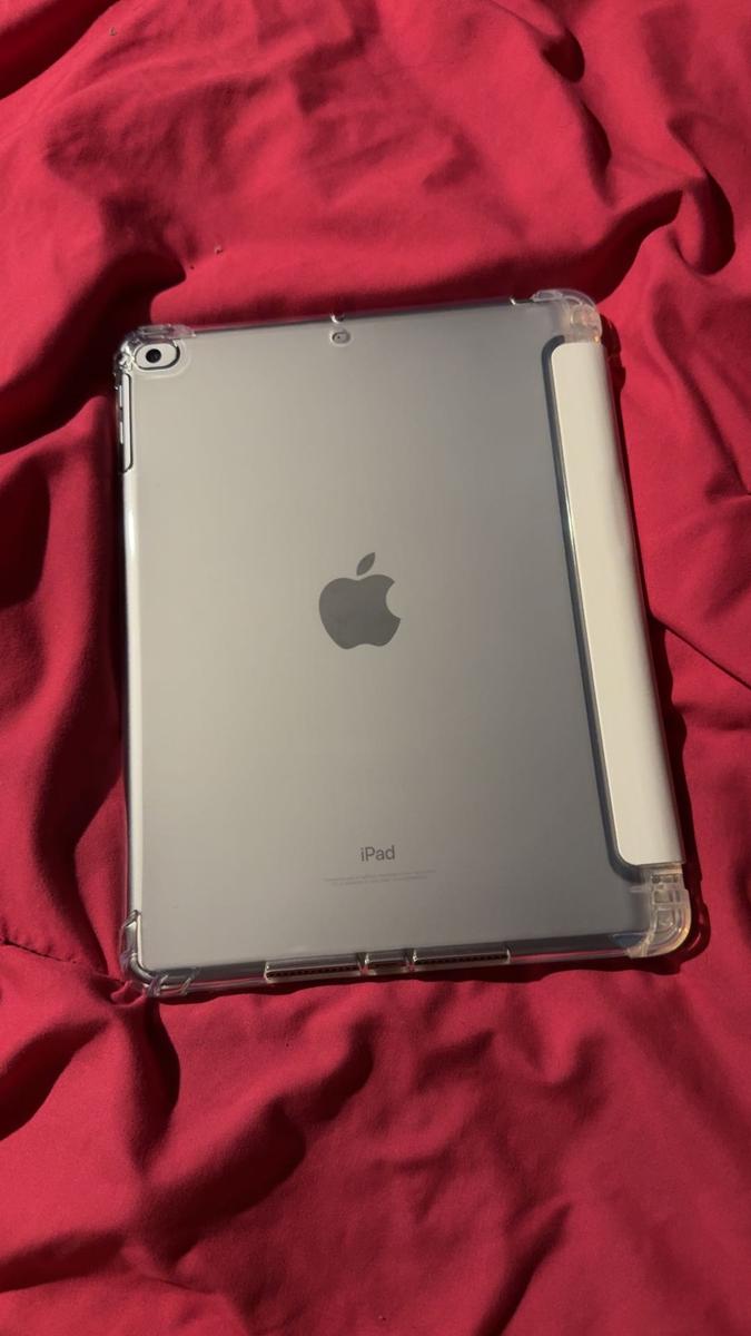 Item: white, iPad 6th Gen/5th Gen(9.7inch)