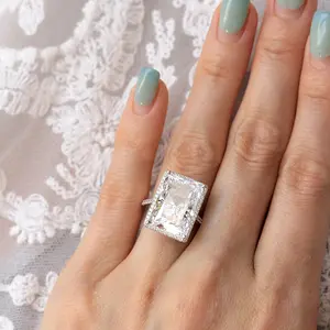 Elegant Rectangle Cubic Zirconia Ring, Eye Catching Gift