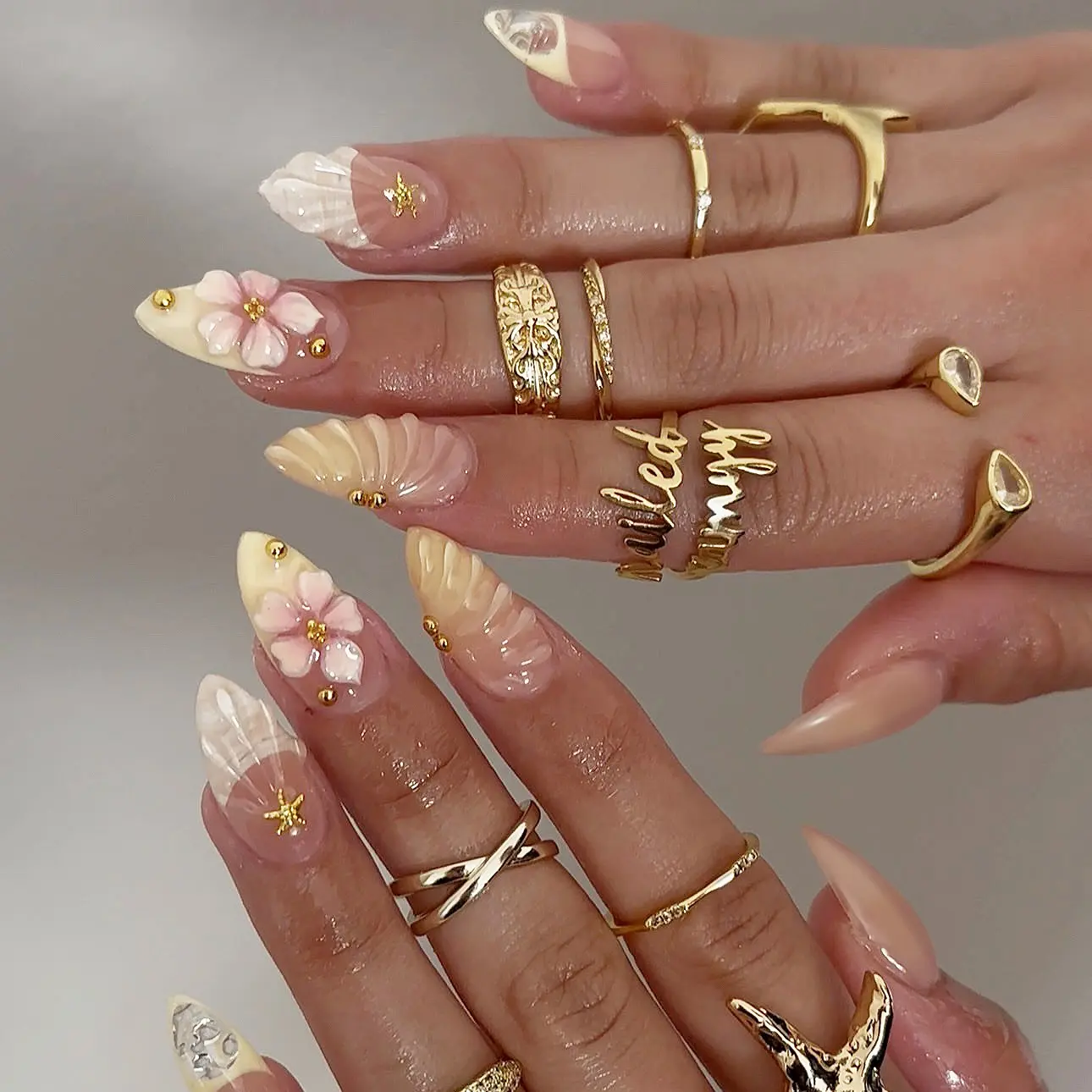 Almond-Shaped Press-On Nail Tips, 3D Flower & Gel Stripes, Beads Starfish Decor, French Gradient Nails, Decorative Nails, Nail Designs, Includes Jelly Glue & File, Nail Kit, Nail Art Kits, Nail Art Supplies