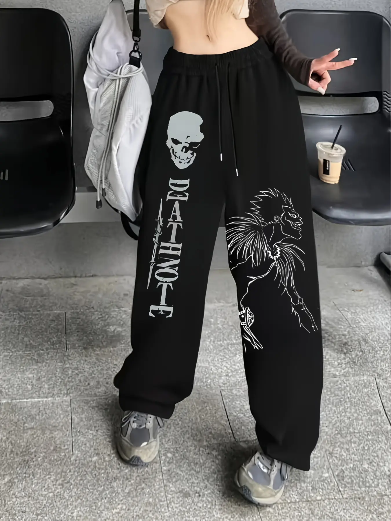 Women's Death Note Oversized Sweatpants, Sweat Pant Print, Black Casual Chic Streetwear Joggers with Ryuk & Skull Graphics, Drawstring Casual Pants for Anime Fans & Dark Subculture Style, Perfect for Death Note Enthusiasts & Streetwear Lovers