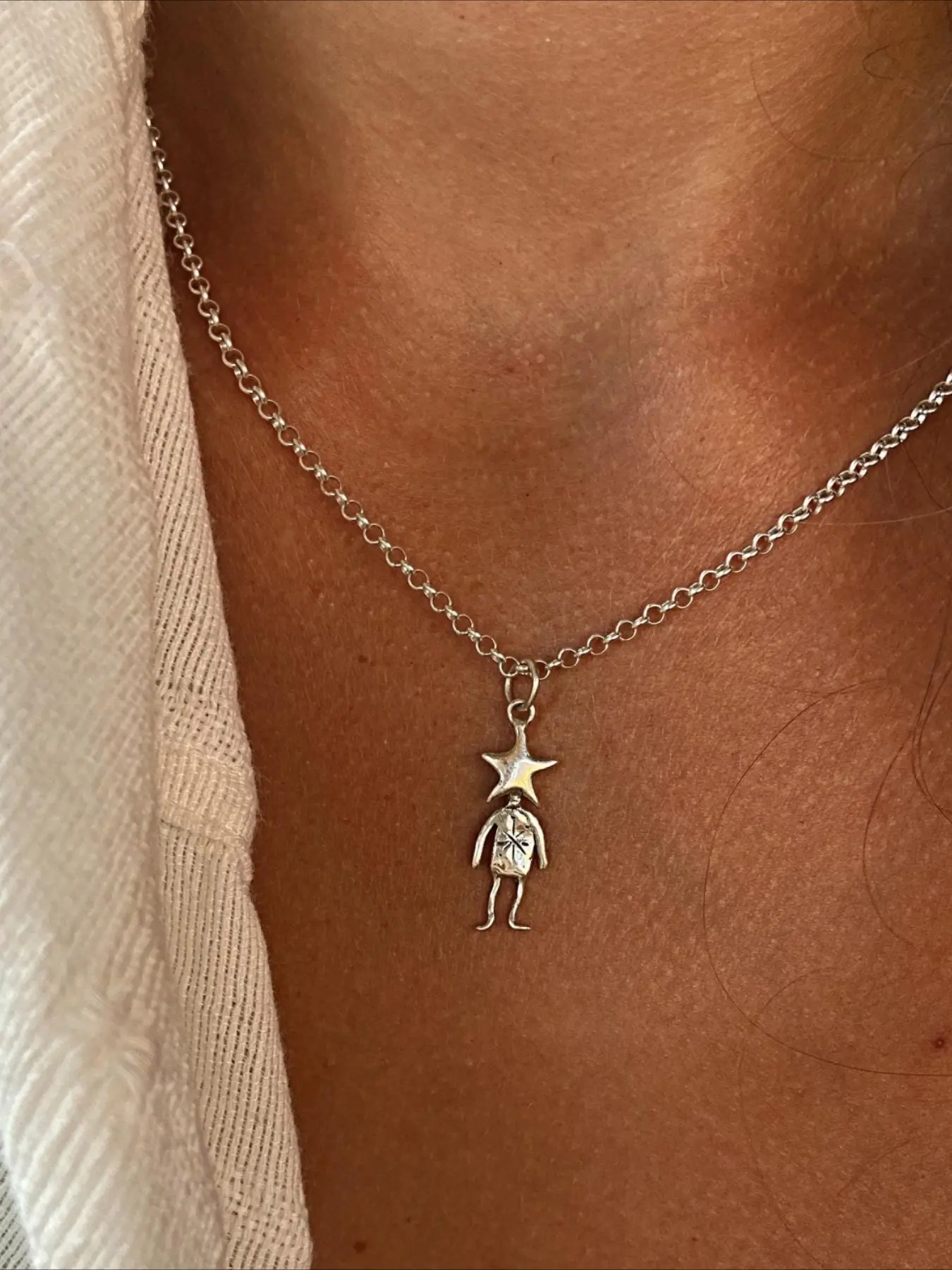 Minimalist Gold and Silvery Star Boy Pendant Necklace - Dainty Cute Figure Charm Choker for Daily Casual Outfits Daily Vacation Couple's Gift Minimalist Chain Cute Doll Pendant Stainless Steel Necklaces Casual Style Necklaces Fashion Minimalist Necklace