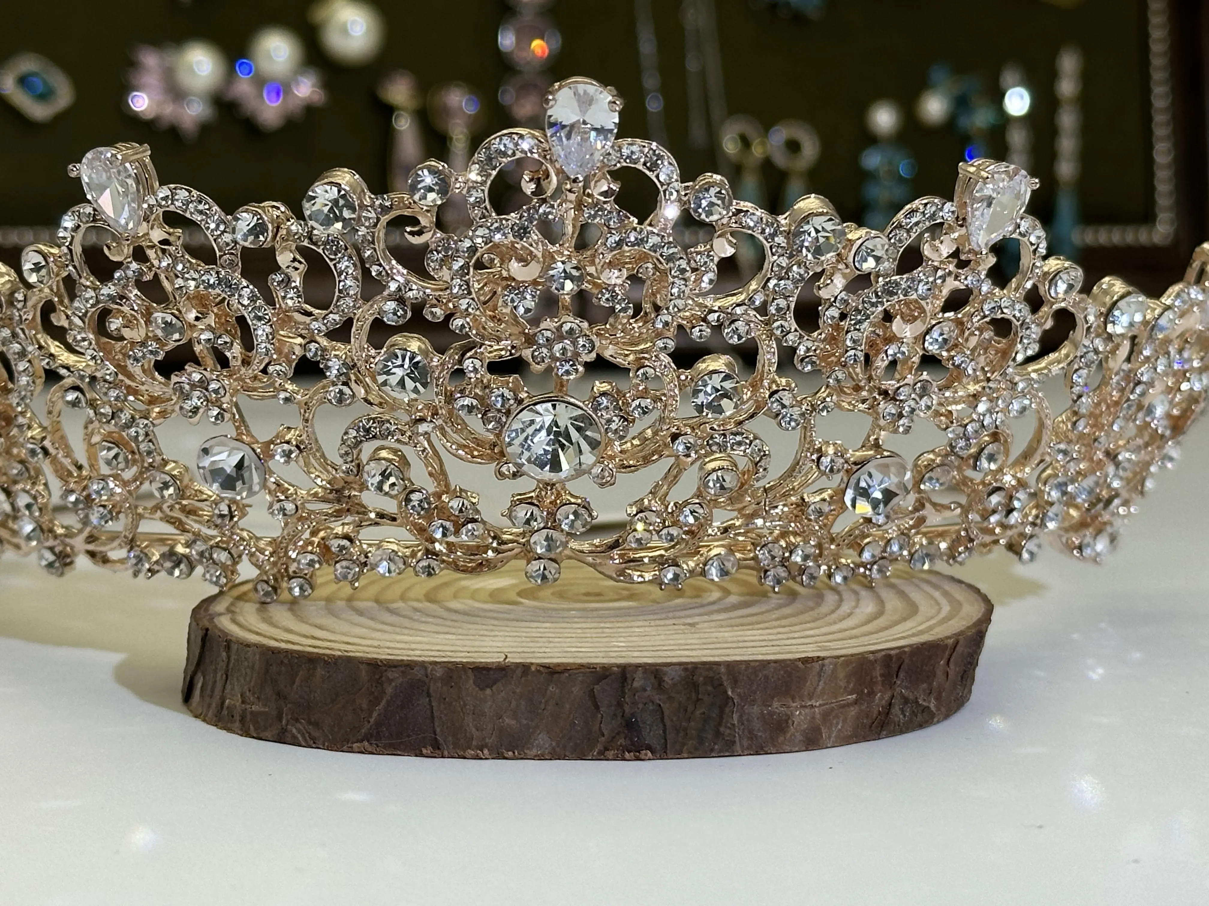 Women's Formal Dress Accessory Crowns & Tiaras - Original Design, Gold-Silver Accents, Included Wooden Base