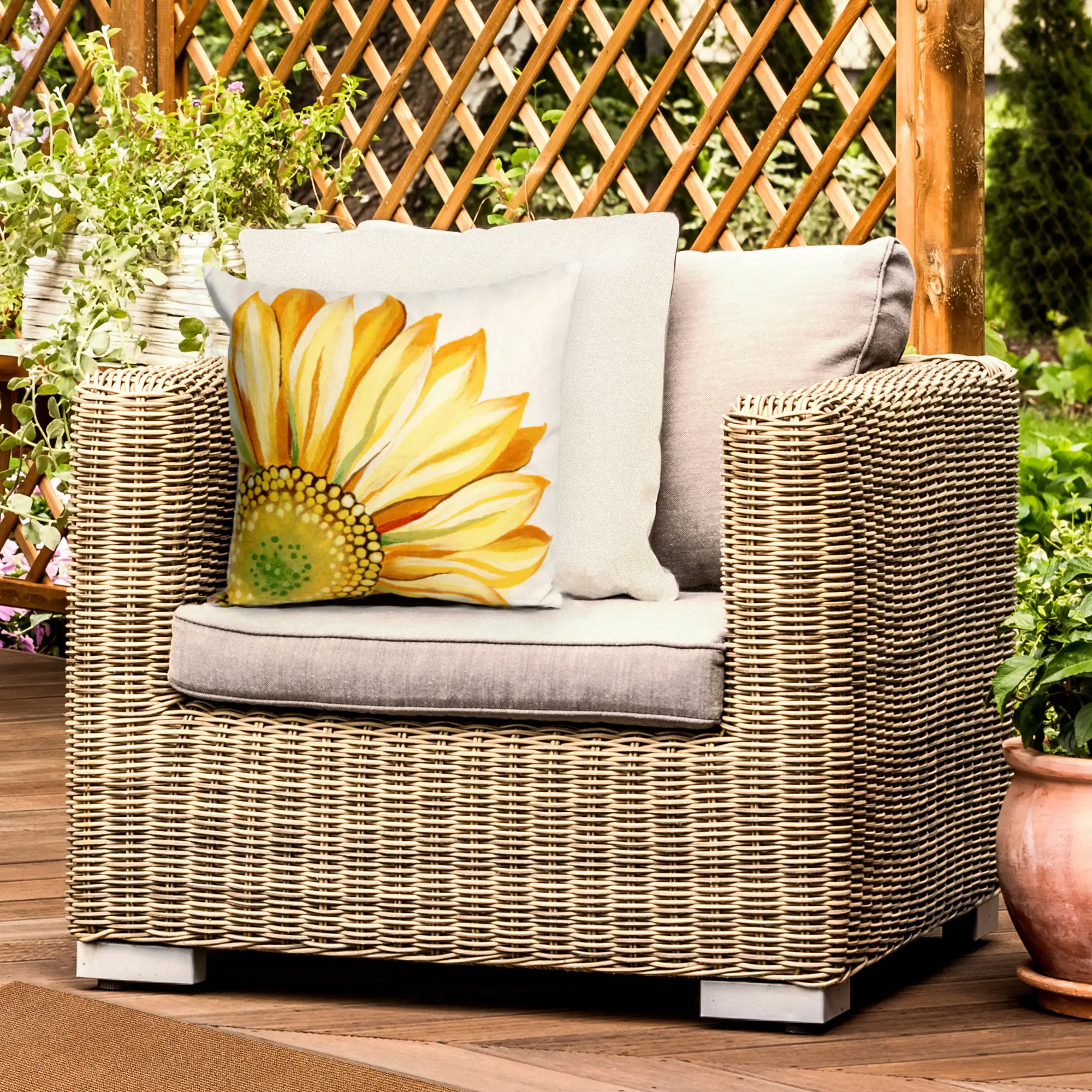 Lush Decor VISIONS III Handmade Indoor/Outdoor Pillow - Contemporary Botanical Sunflower Couch Cushion for Chairs, Patio, Home Decor Accent, Outdoor Cushions For Chairs