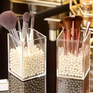 Multifunctional makeup storage box - A storage box for storing brushes, pencils and pearls, a portable makeup box, Makeup Tool Organizer, suitable for use on the desktop or vanity table