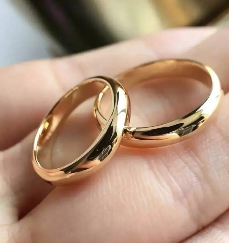 Women's Stainless Steel Simple Elegant Wedding Engagement Ring – Smooth Polished Band Without Stones, Minimalist Stackable Promise Ring for Daily Wear, Anniversary, Wedding