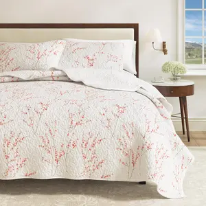 Quilt Set - 3-Piece Full/Queen Size Spring Bedding Set - Lightweight, All-Season, Reversible Bedspread (Cherry Blossom)