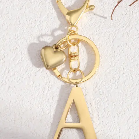 Heart-Shaped Letter Keychain, Cute Initial Accessory for Ladies & Girls, Perfect for Wallets Bags Backpacks, Stylish Keychain, Trendy Cute Keychain, Stylish Keyring, Fashion Keychain