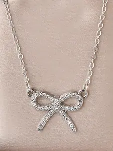 Single Piece Fashion Bowknot Pendant Necklace, Sweet Girl Style, 3D Bowknot Design is Vivid/Pendant Shakes Slightly for Vitality, Perfect for Daily School/Girlfriends' Dates, Suitable for Young Girls Who Love Sweet Style, Charms Necklace