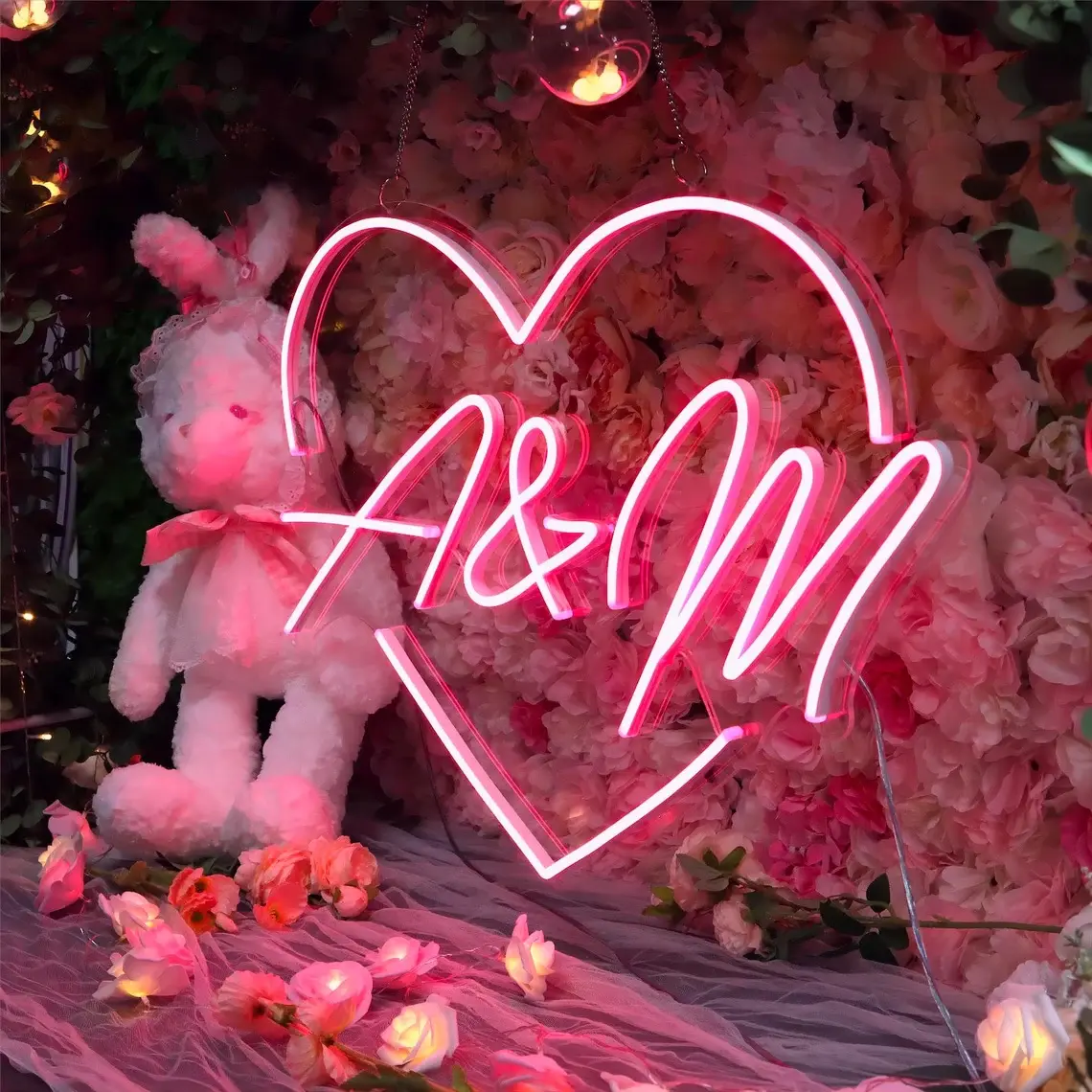 Custom LED Neon Sign Heart with Initials Personlized Letter Neon Sign for Wall Decor USB-Powered Customized Name Neon Light for Kids Couples Bedroom Ideal for Weddings Birthdays Valentine's Day Parties & Special Occasions