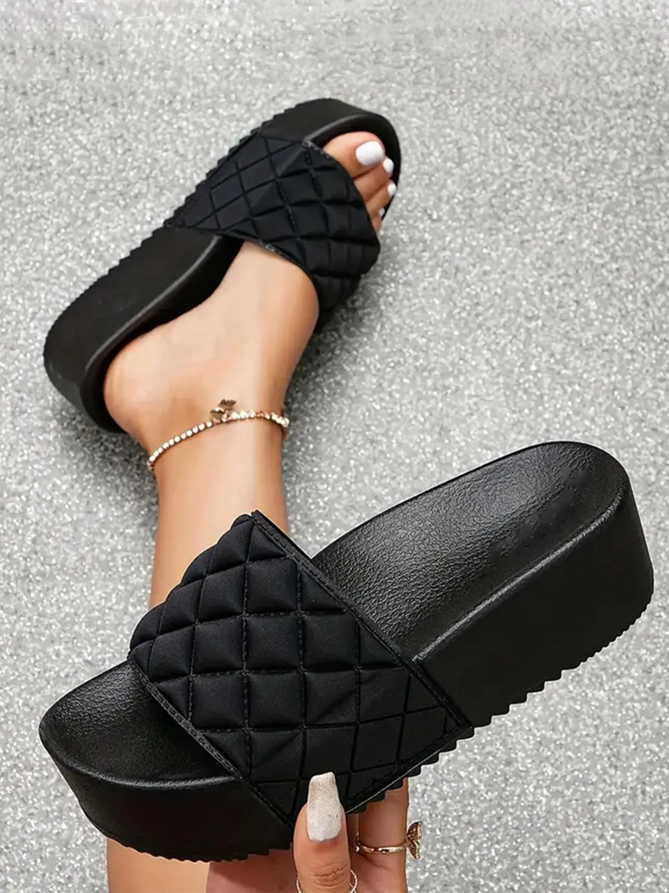 Women's Solid Color Quilted Slip on Flatform Non Slip Platform Sandals, Casual Comfortable Non-slip Wedge Sandals for Summer, Female All-match Open Toe Shoes for Daily Wear, Casual Trendy Sandals, Casual comfy sandals, Casual Summer Footwear