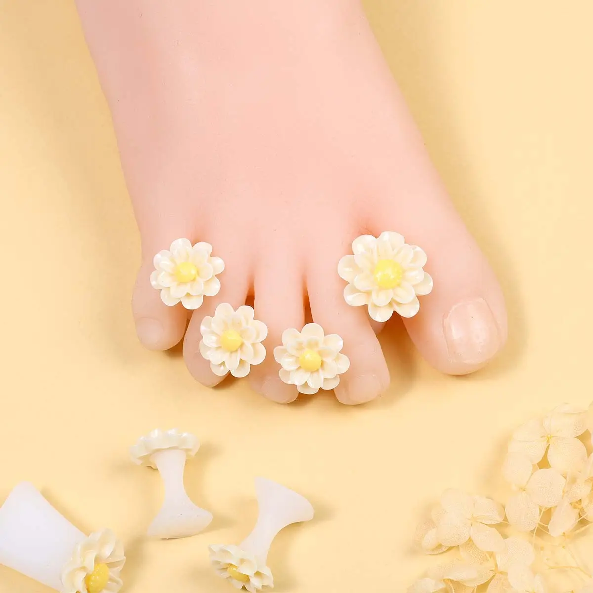 Manicure Silicone Toe Separator Tool, Pedicure Tool, Daisy Floral Manicure Foot Toe Spacer, Nail Care Accessories, 8 Pieces Per Pack