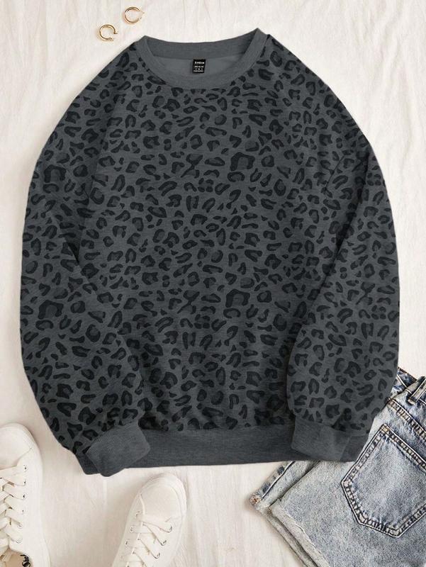 Cozy Leopard Print Crew Neck Sweatshirt for Women Casual Loose Fit Long Sleeve Pullover Soft Warm Daily Top Trendy Fall Winter Outfit