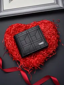 New Brand Men's Wallet: Youthful Fashion Plaid Horizontal Soft Leather Wallet Large Capacity Multi-Card Slot Wallet—Black Plaid Horizontal Soft Leather Wallet Youthful and stylish design, red-filled paper background makes it the perfect gift