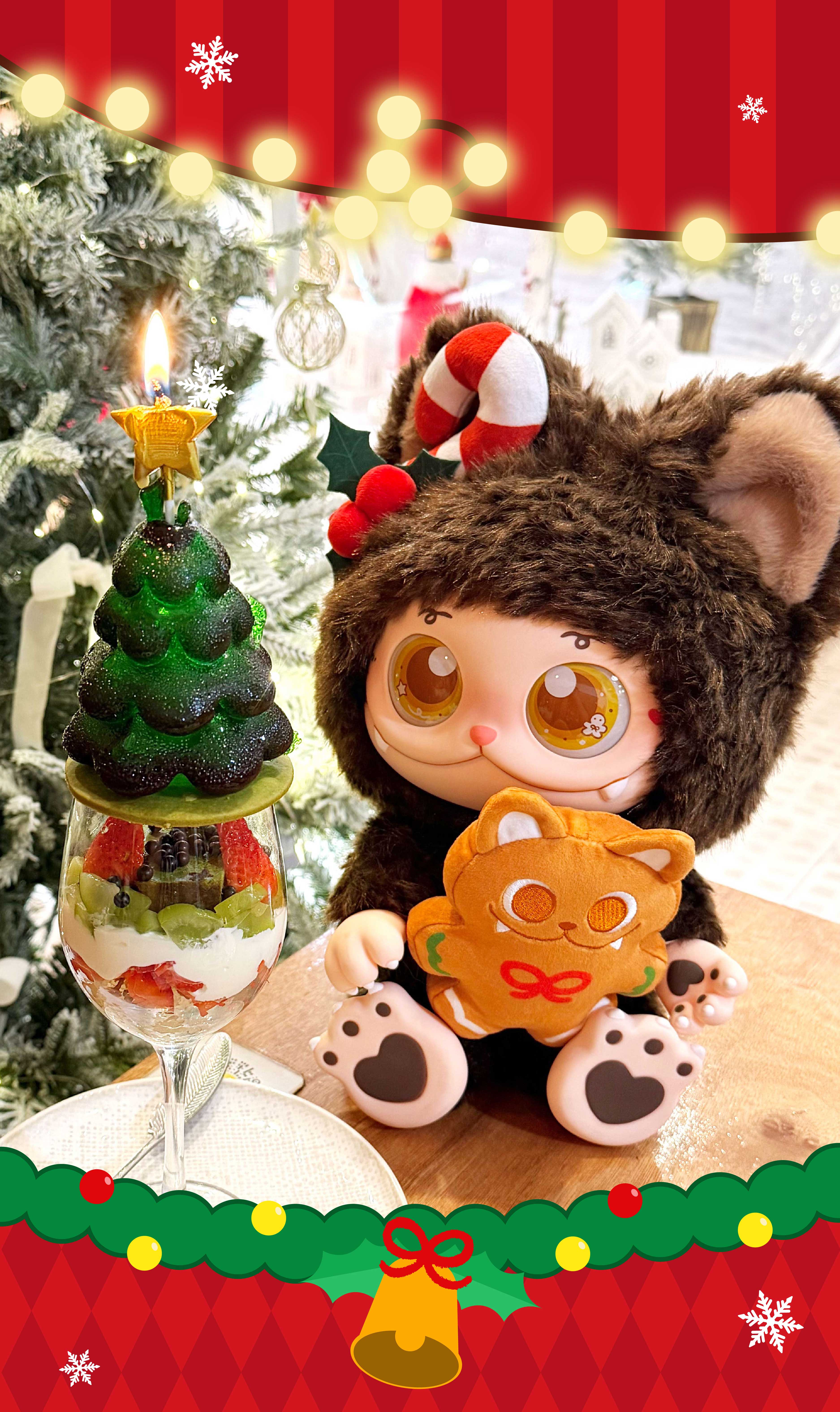 GISMOW Cocoa Gingerbread in a Christmas display