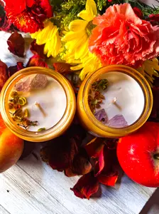 Bodyyard "Radiant Bliss" Crystal scented candle with Amethyst crystals and Sangria Fragrance