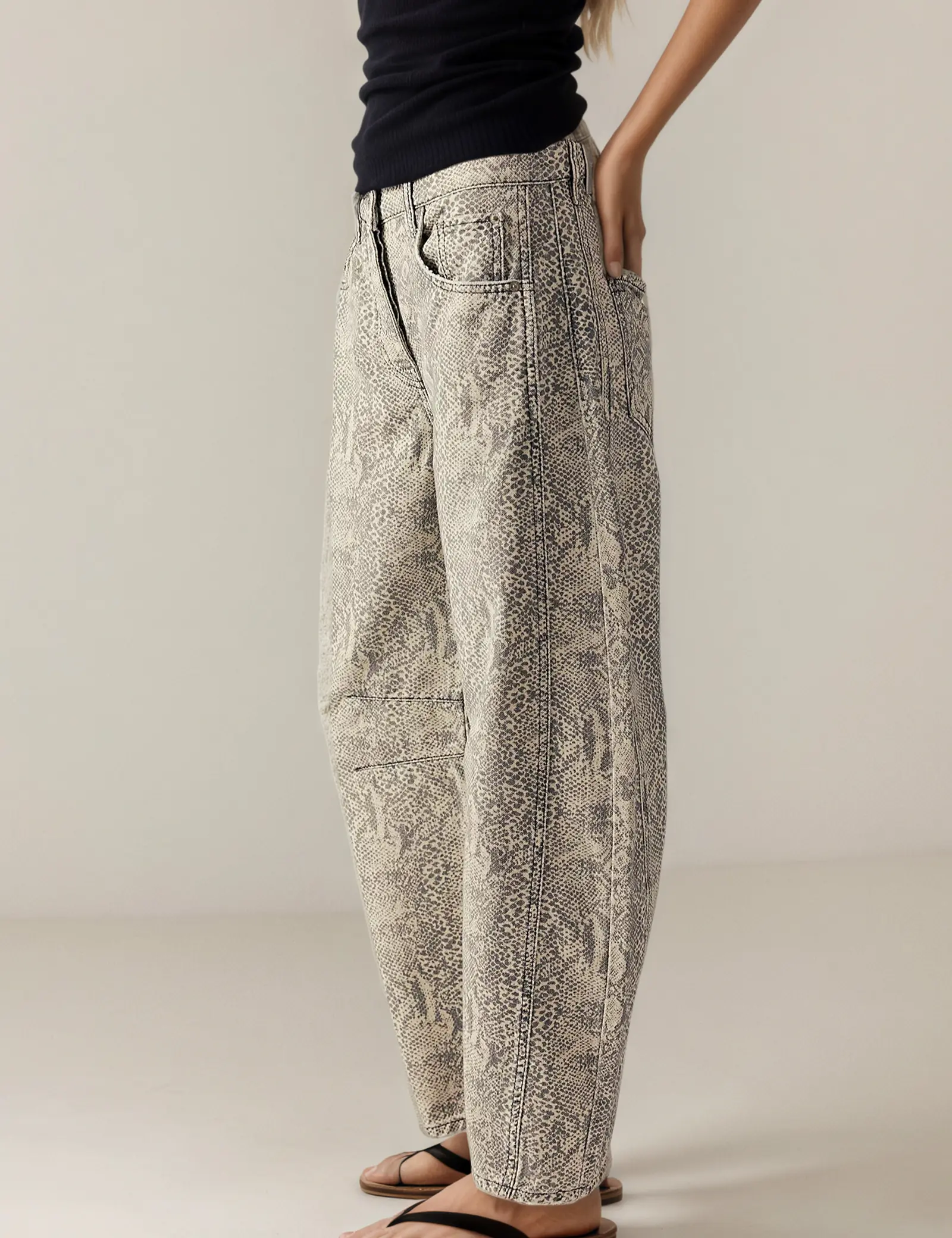 Women's Minimal Floral Bottom Jeans - Y2K Loose Wide-Leg Boyfriend Style, Printed Patchwork Denim Pants with Pocket and Button, Streetwear Clothes