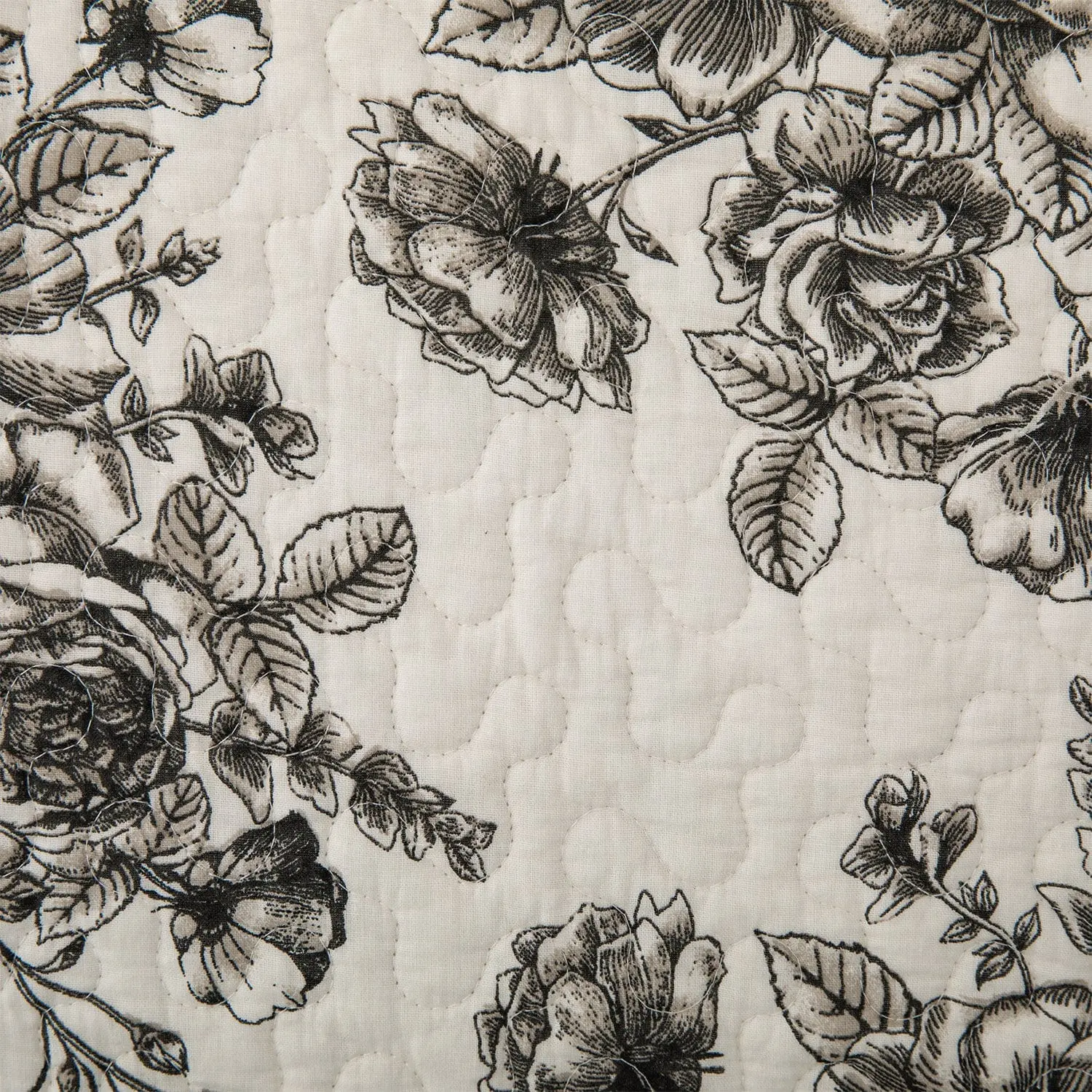 Lyla Printed Quilt Fabric Swatch