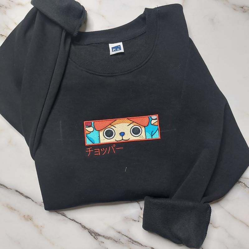 Embroidered Chopper Shirt/Sweatshirt/Hoodie, One piece Crew neck, for Anime fans (Processing time 1-2 weeks) EONEP067