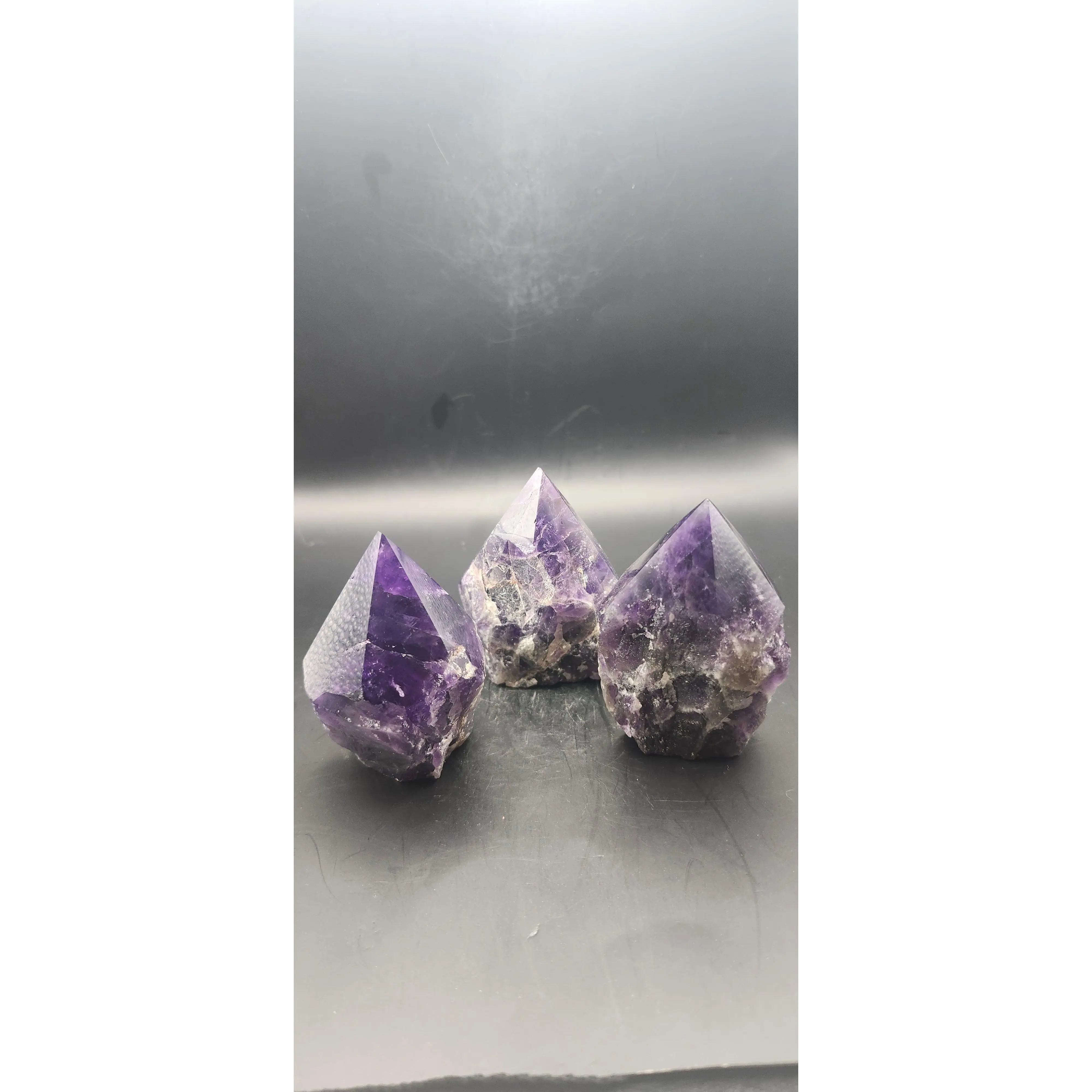 Dark amethyst polished top point! 3.8 ounces! Dark amethyst polished top point! 3.8 ounces!