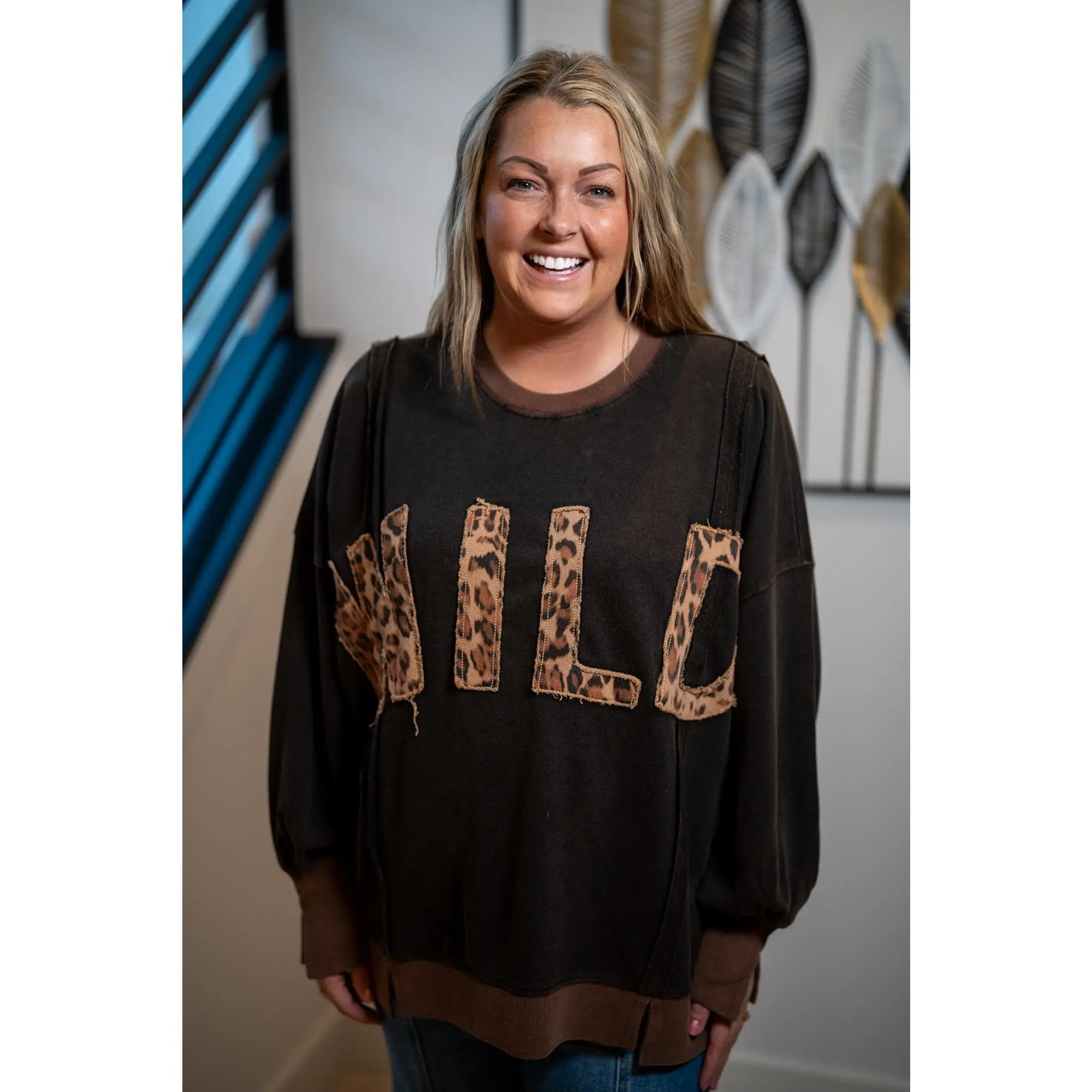 Easel Oversized "Wild" Pullover Easel Oversized "Wild" Pullover