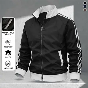 Men's fashion contrasting striped windproof stand-up collar jacket, scratch-proof and smooth fabric, anti-pilling process, street retro style, daily going out on the street, sports and leisure commuting adaptation, trendy and simple must-have, it is the p