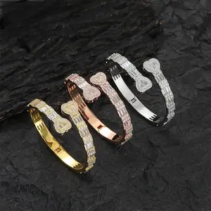Gold Vacuum Copper Plating Heart-shaped Miniature Bracelet Miami Italy Mexico Style Chicano Classical Hip-hop Simple Luxury Jewelry Daily Wear Casual Fashion Creative Gift