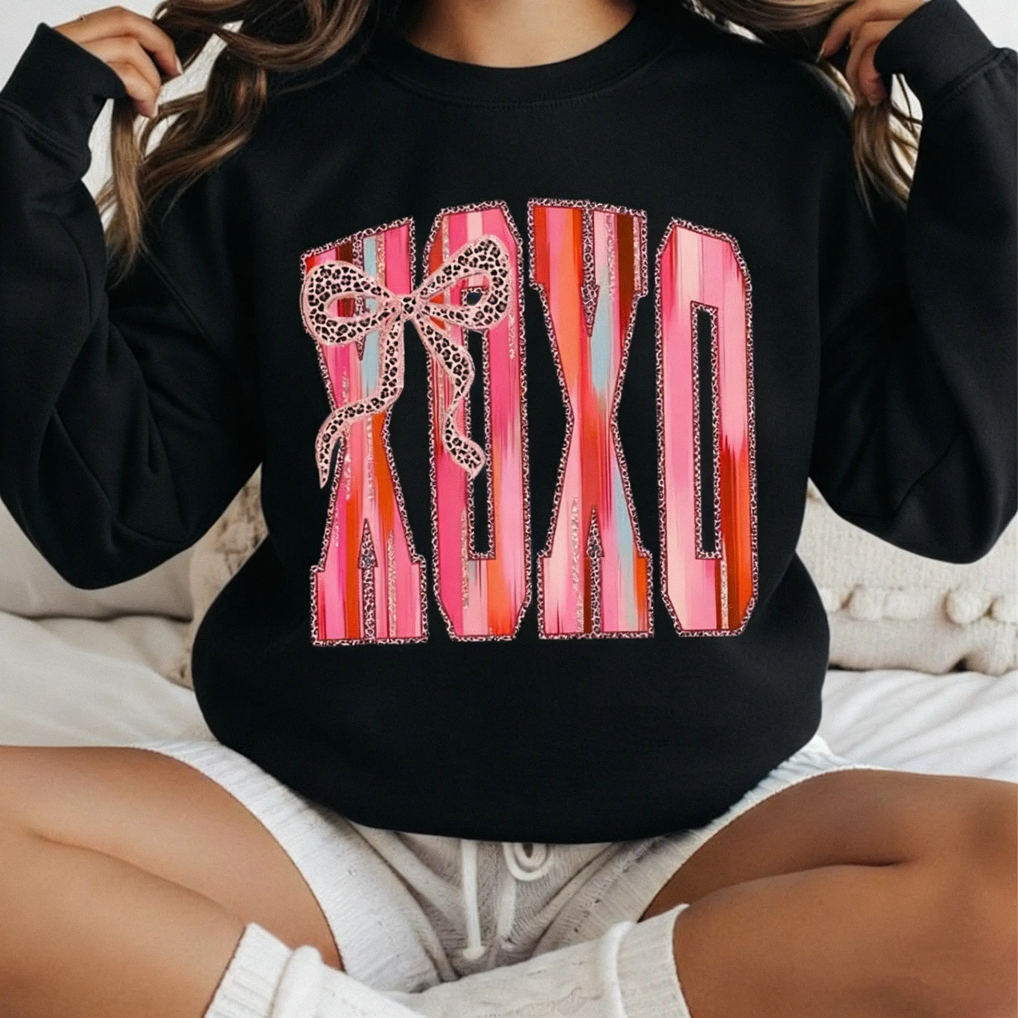 XOXO ~ Unisex Crewneck Sweatshirt Long Sleeve Casual Winter Medium Length Printed Cute Hoodie Comfy