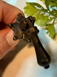 Antique Brass Tear Drop Drawer Pull Knob Vintage Inspired Dresser Cabinet Decor