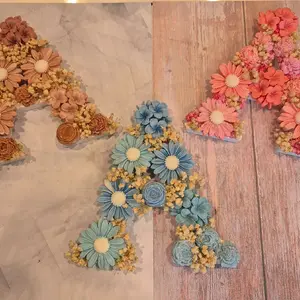 Beautifully Decorated Alphabet Letters with Soy Wax Melts Infused with Natural Essential Oils Customizable Floral Designs Candle Ornaments Freshener Decoration. You can also choose the customized option. Flower Scented Wood Decorative Woody Perfume Aroma
