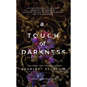 A Touch of Darkness -- Scarlett St Clair - Paperback